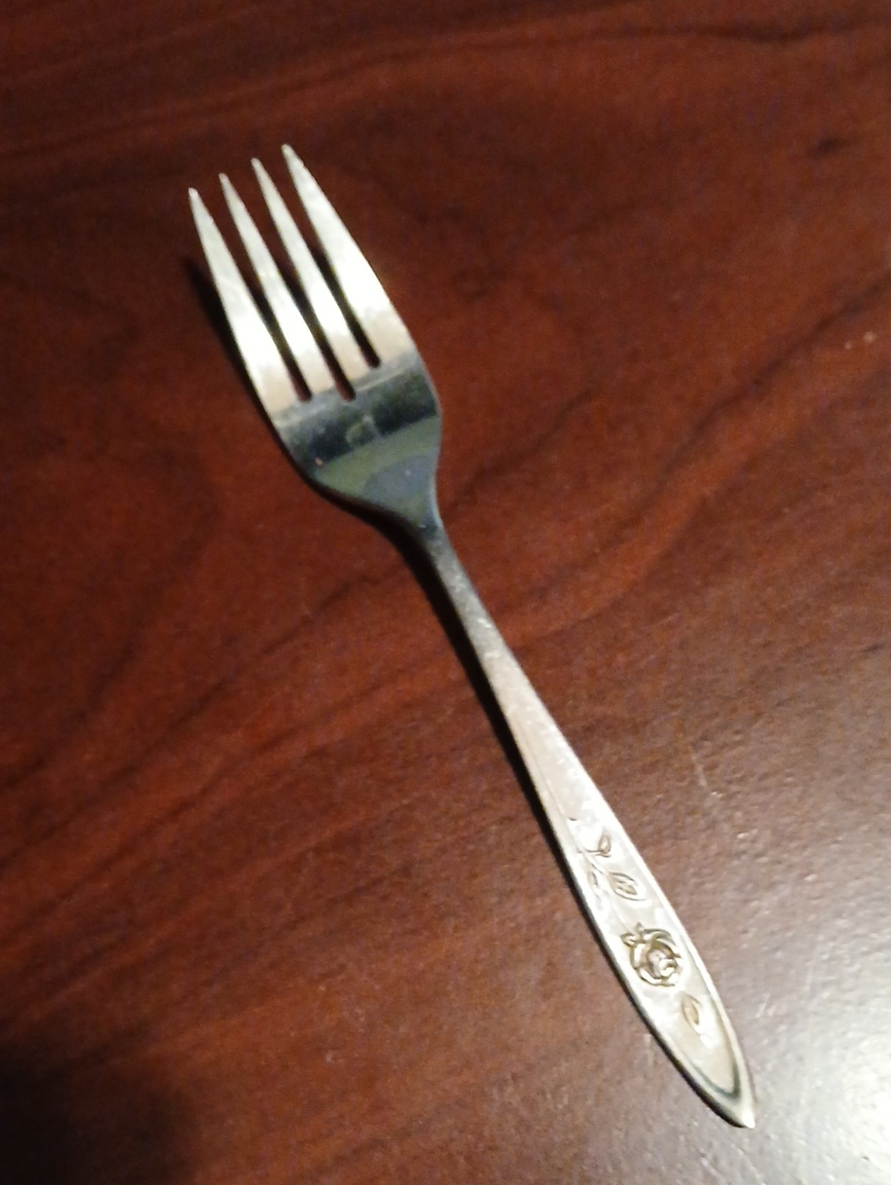 Stainless Steel Floral Handle Dinner Fork - Silver